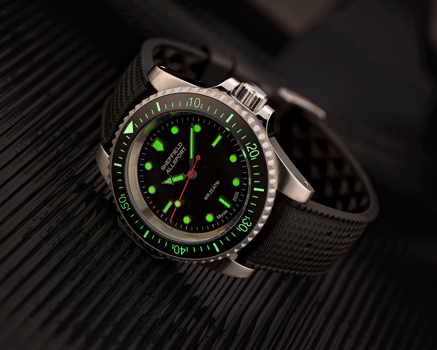 Diver 1 Gray R